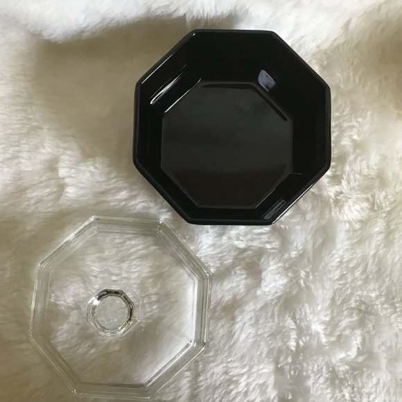 Octime Black Glass Bowl with Clear Glass Lid - Picture 4 of 6